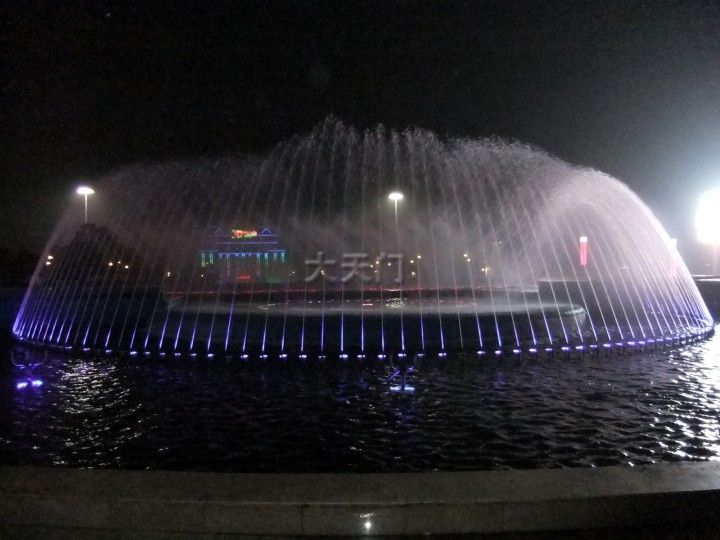 2013330日陆羽广场和西湖夜景